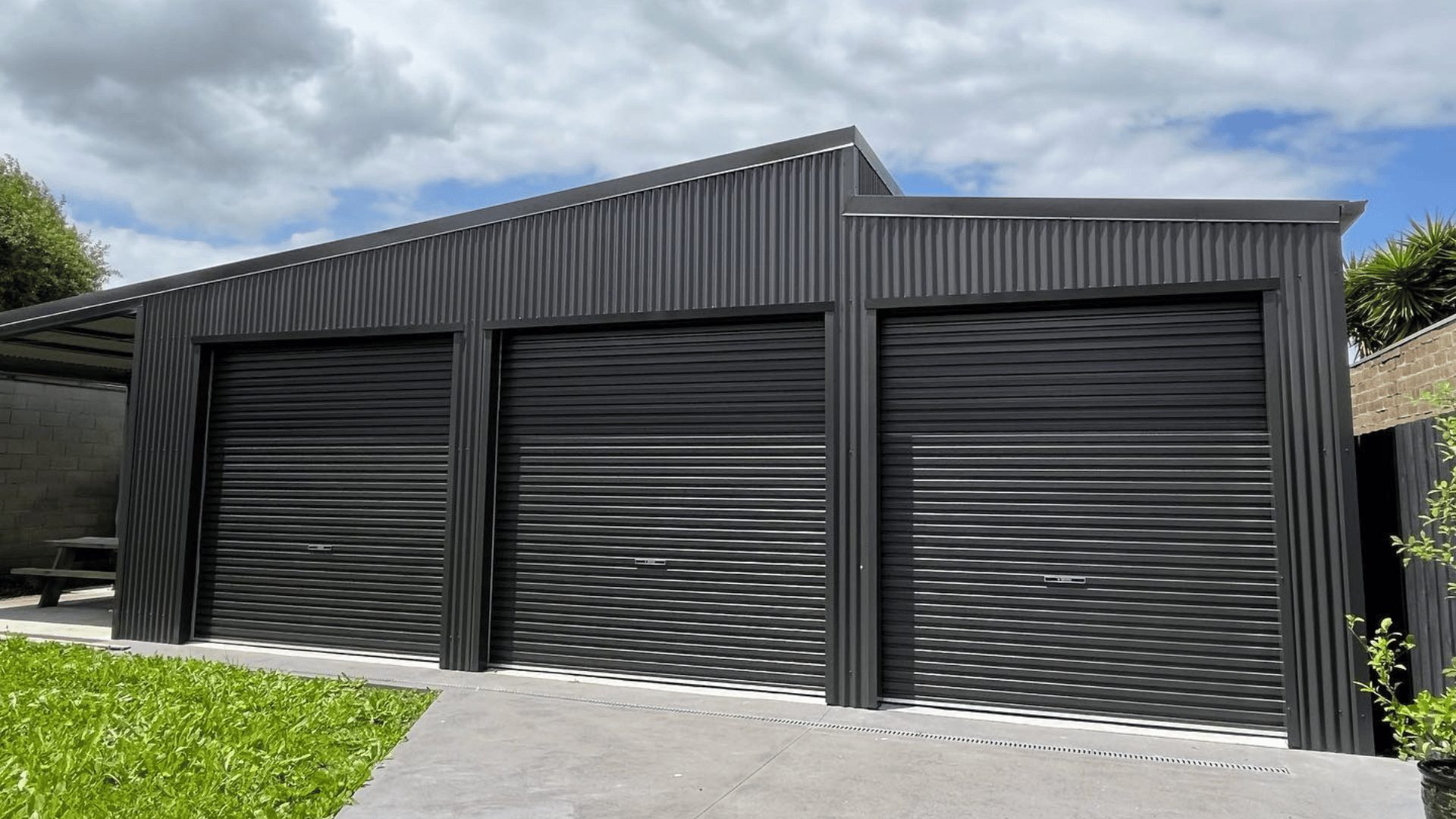 The Best Ways to Customise Your Garage Door for a Personal Touch